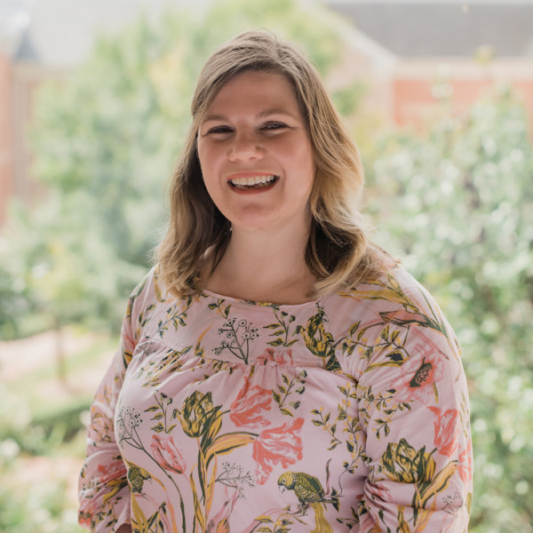 Kate Jeter ’96: English Department Head at River Oaks Baptist School