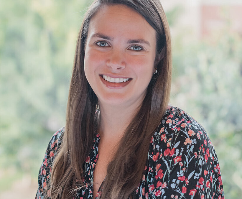 Katie Pettiette Putney: Admission and Enrollment Management Associate at River Oaks Baptist School